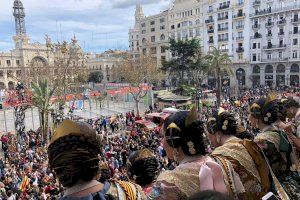 València sortejarà 200 entrades per a viure les mascletaes des del balcó de l'Ajuntament