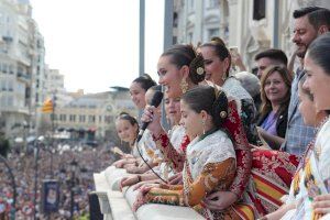 Com veure la mascletá des del balcó de l'Ajuntament: inscriu-te en el sorteig