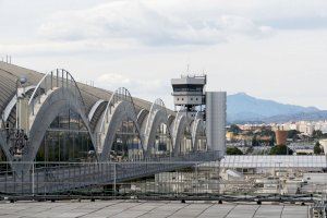 España cancela los vuelos con Ucrania, dos de ellos desde Alicante