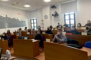 Los alumnos de la FP Dual Inmersión Portuaria comienzan el 2º ciclo de clases presenciales en el Puerto de Valencia