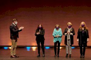 Gandia ret homenatge a les dones de la ciutat i de la resta del món