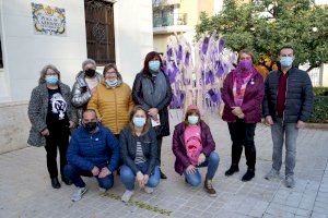 Benetússer planta la semilla de la igualdad por el Día de la Dona