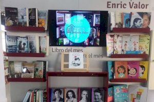 La Biblioteca Municipal ha organitzat una exposició titulada “Xicoteta i Gran” amb motiu del Dia Internacional de la Dona