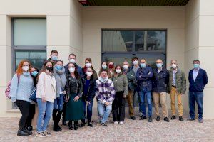 Alumnado del Grado en Ingeniería Química de la UJI visita las instalaciones de Colorobbia España