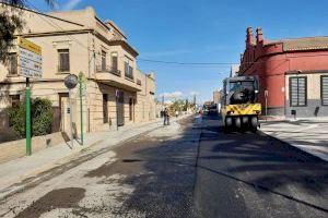 Finalitzen les obres de repavimentació del carrer L'Horta de l'Eliana