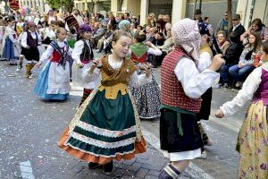 Espectacles i desfilades d'animació, circ i dansa en la programació infantil de la Magdalena