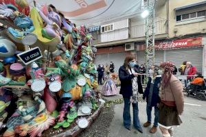 Catalá visita la Falla infantil Gayano Lluch, 1r premio Especial