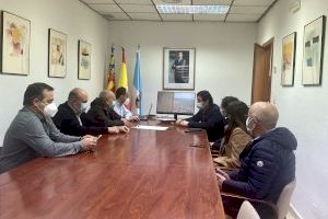 El alcalde de Torrevieja, Eduardo Dolón, mantiene una reunión de trabajo con el director general del agua, Manuel Aldeguer