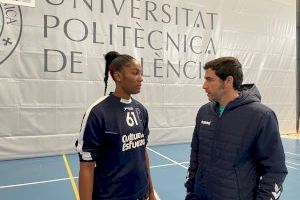 La internacional dominicana Paola de los Santos ficha por el Grupo USA H. Mislata UPV