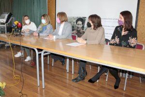 Profesores jubilados del IES Carrús lanzan un proyecto para seguir aportando su experiencia profesional y bagaje intelectual a la sociedad