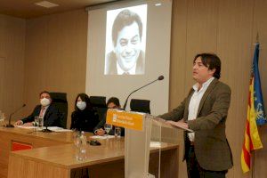 La Universitat d'Alacant homenatja el professor José Vicente Gimeno Sendra i posa el seu nom a la Sala de Judicis de la Facultat de Dret