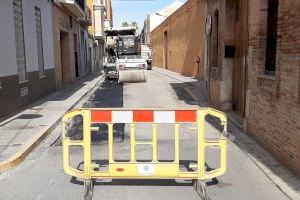 L’Ajuntament de Meliana fa una actuació d’asfaltatge de trams de carrers molt deteriorats