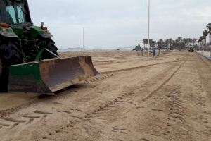 Alboraya trabaja en recuperar el excelente estado de sus playas tras los últimos temporales