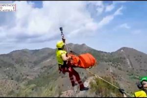 Rescatan en helicóptero a una mujer herida en la montaña de la Vall d'Uixó