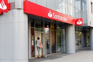 El banco Santander deberá devolver un millón de euros a una empresa valenciana por ocultar el riesgo de sus valores