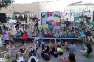 El grupo de música infantil Trobadorets reparte música a las escuelas del territorio valenciano