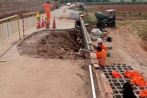 El Ayuntamiento de Almenara realiza obras en el camí Jover con la reconstrucción del muro y el asfaltado