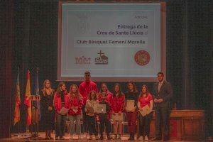 El Club de Bàsquet Femení Morella rep la Creu de Santa Llúcia