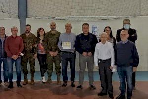 El Regiment de Transmissions s'acomiada de l'Alcúdia de Crespins amb un dinar amb la Corporació Municipal