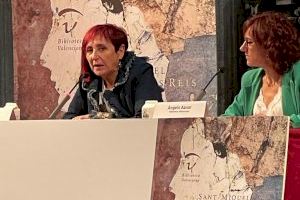 Elia Barceló es partidaria de ampliar la literatura de fantasía en las aulas para formar una población con imaginación y creativa