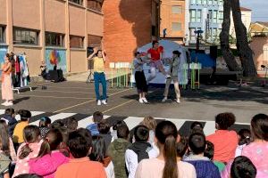 El Ayuntamiento de Benifaió promociona las artes escénicas entre los alumnos del municipio