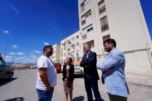 Héctor Illueca anuncia la rehabilitación de elementos comunes y la regeneración urbana en el grupo de vivienda pública de Monforte del Cid