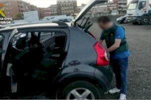 Desarticulan una "red de mulas" tras estafar a 42 personas en Alicante y Valencia mediante las técnicas de Phishing y Smishing