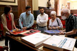 La família de Julián Negredo Sánchez dona un centenar de fotografies a l'Arxiu Municipal