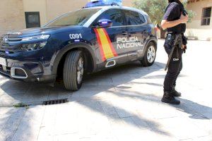 Una banda de joves, alguns menors, provoquen danys en una vintena de vehicles i contenidors a València