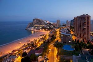 Más de 15.000 turistas británicos eligen Benidorm por el Jubileo de Platino de Isabel II