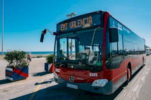 El servicio de playas de la EMT prolonga itinerarios y refuerza 13 líneas a partir del sábado