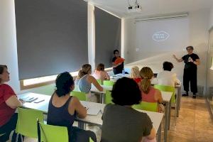 Huit empreses de Nules participen al taller 'Crea el teu catàleg digital'