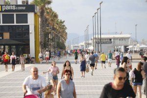 Sanidad activa la alerta sanitaria por temperaturas extremas en 36 municipios de la Comunitat