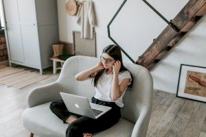 Aprender idiomas en verano: Labora ofrece 800 plazas gratuitas en su campus virtual