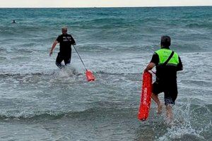 La Policía de Playas realiza una acción formativa impartida por la UME sobre Salvamento Acuático y Socorrismo en Aguas Abiertas