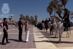 La Policía Nacional aumenta el número de efectivos policiales en zonas turísticas