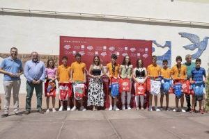 Tania Baños aplaudeix l'esforç de les xiquetes i xiquets participants en el Campionat d'Espanya de Ciclisme d’Escolars