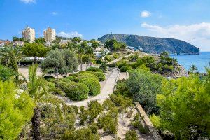 Teulada Moraira aumenta la ocupación en viviendas turísticas y hoteles en junio