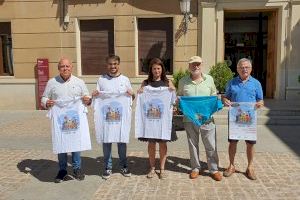 El diseñador eldense Sergio Massó ha sido el encargado de ilustrar la camiseta para 'correr la traca' en las próximas Fiestas Mayores