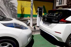 Movilidad y Eficiencia Energética instalan los primeros puntos públicos de recarga para vehículos eléctricos