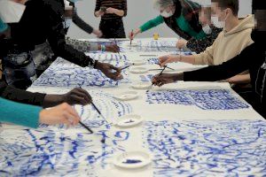 Les persones refugiades s’acosten als principals museus urbans a través del programa ‘Art i Ment’ de la Universitat de València