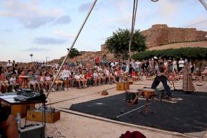 El Festival de circo Katapulta! emociona a ondenses y visitantes con las mejores acrobacias y malabares