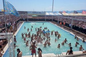 Els sounders sufoquen la calor en l'Arenal Sound al ritme de la música