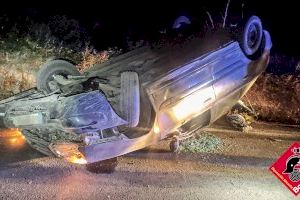 Un aparatoso accidente de tráfico en Benijófar deja una persona herida