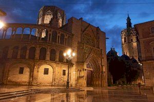 Las iglesias de Valencia apagarán su iluminación por la noche