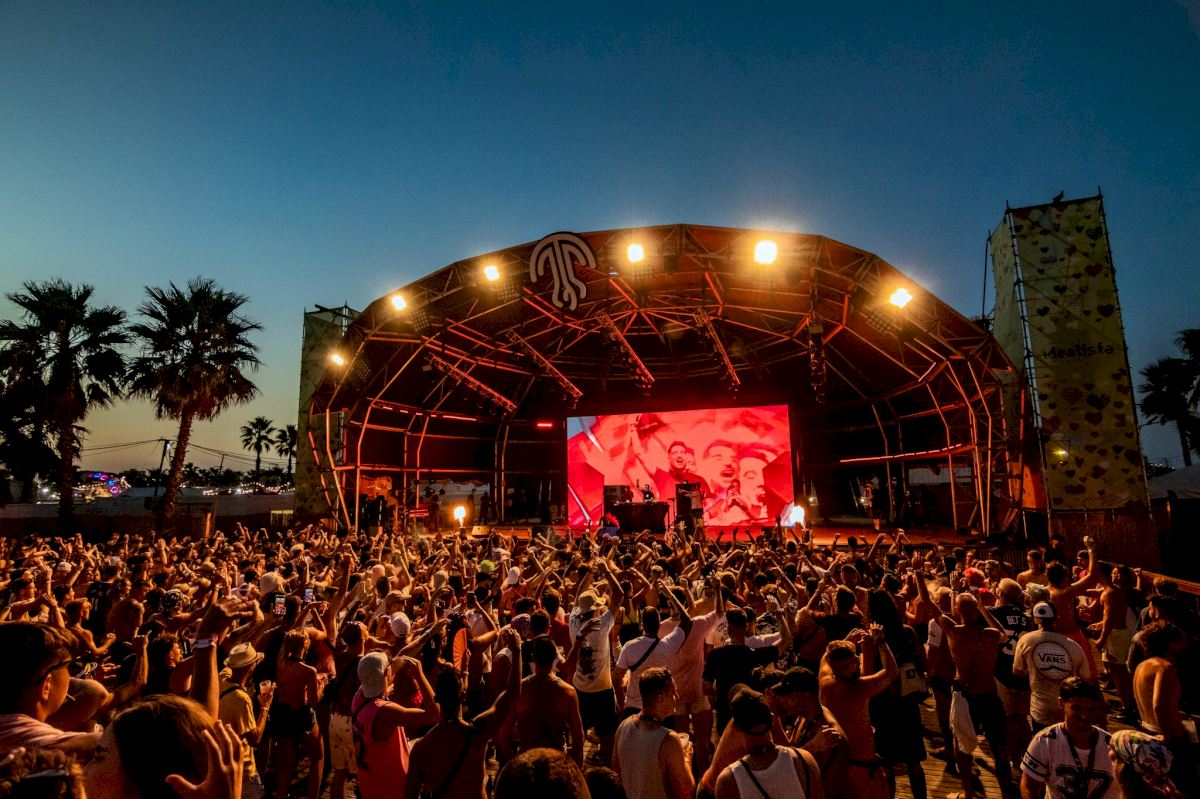 Cancelan el Medusa Sunbeach Festival en Cullera tras la muerte de un joven  y la caída