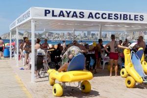 Más de 5.000 personas han utilizado los puntos de playas accesibles de Benidorm durante los dos primeros meses de temporada alta