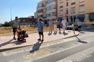 Arranca en El Campello un operativo de parcheo de socavones en todo el término municipal