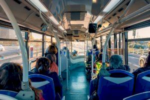 Los autobuses de los polígonos industriales valencianos transportan en seis meses a más viajeros que en todo 2021