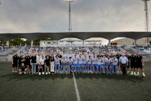 El CF Gandia presenta el seu primer equip